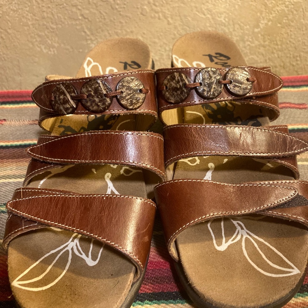 Romika 8-8.5 (39) Maui Sandals Exc cond 2.5”heel 10” long - Picture 3 of 10
